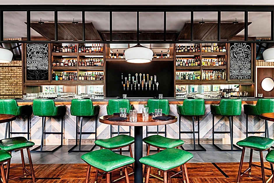 Sheraton Suites Calgary Eau Claire