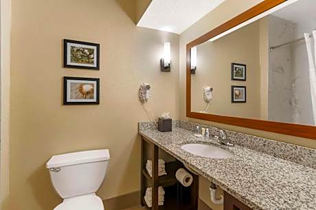 Queen Suite with Two Queen Beds - Non-Smoking