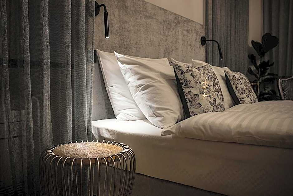 Hotel Pok Garni