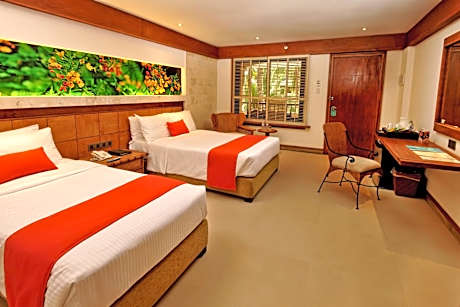 Deluxe Poolside with Private Balcony