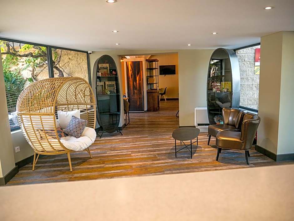 Logis Hotel Restaurant Uzes Pont du Gard