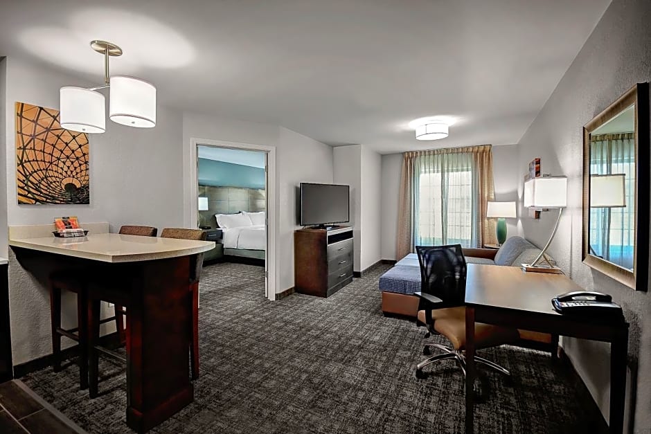 Staybridge Suites - Holland