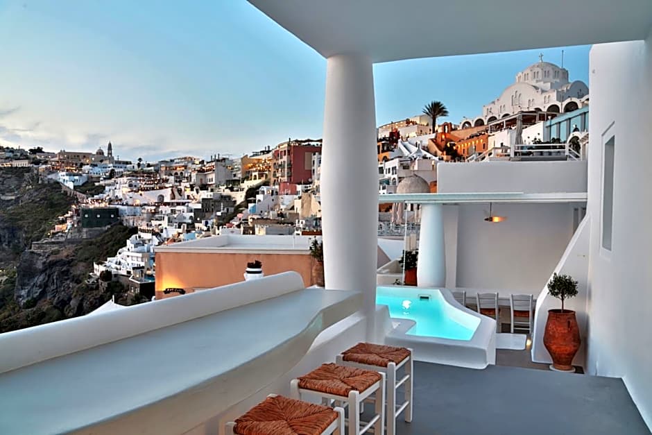 Trieris Villa & Suites