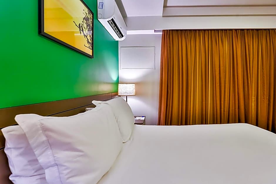 Golden Tulip Goiania Address