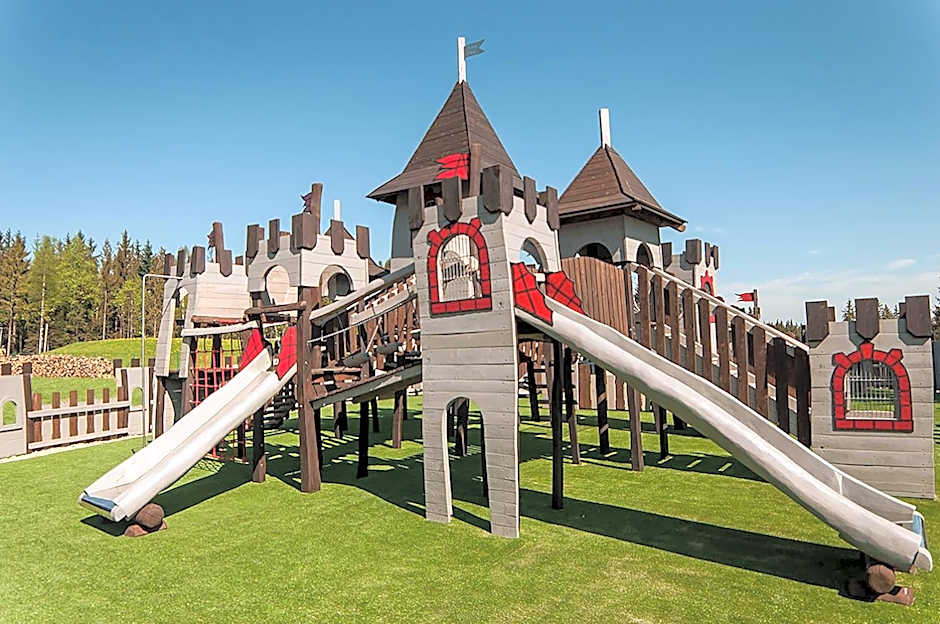 Grand Nosalowy Dwór