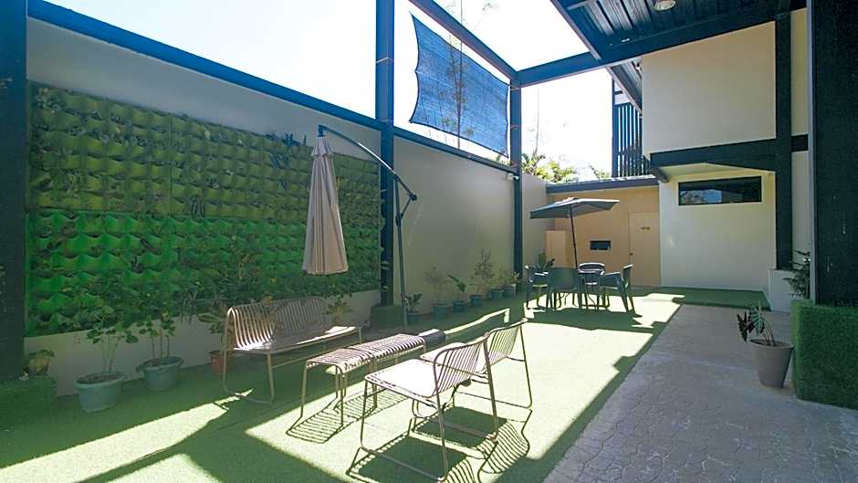 Mahayahay Lodge and Restaurant