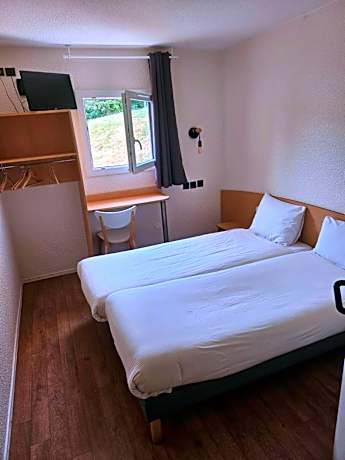 Classic Twin Room with Two Single Beds
