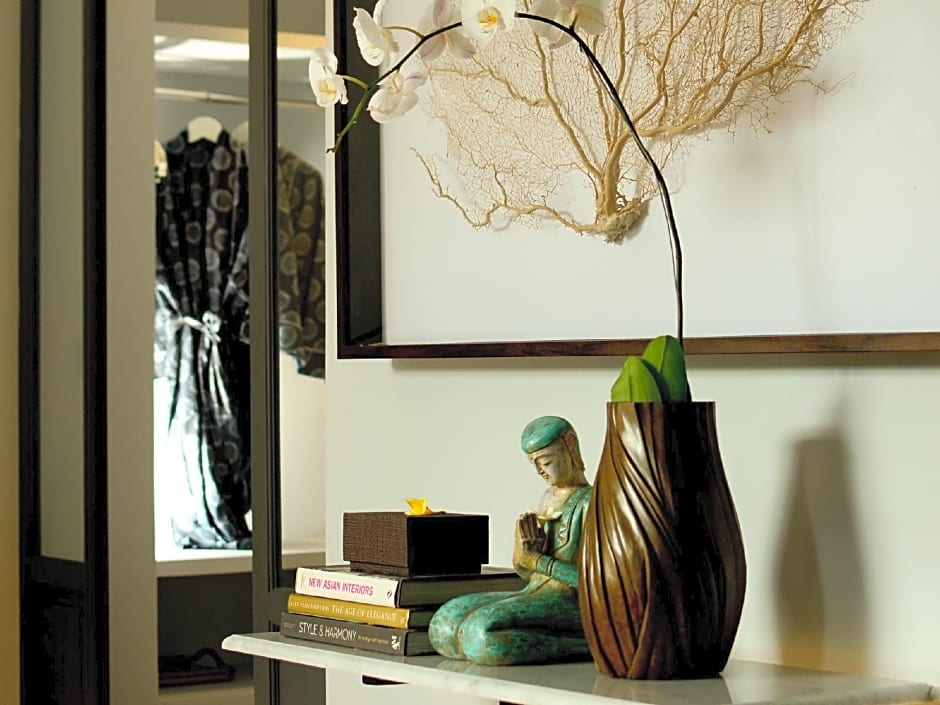 Room & Vespa Suite 1