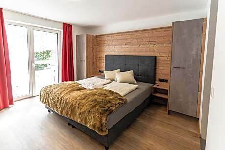 One-Bedroom Apartment with Balcony