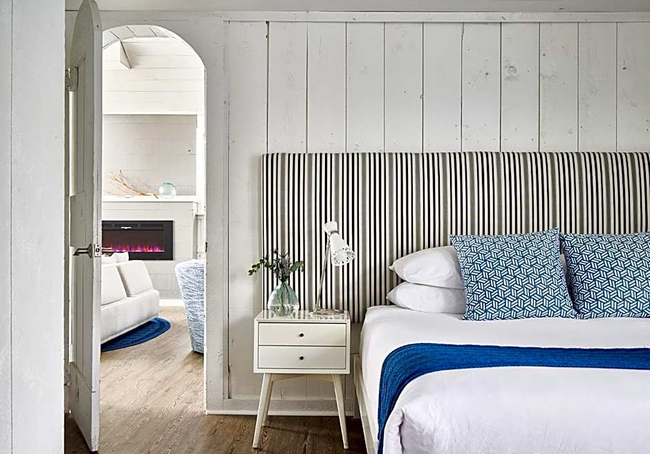 Blue - Inn on the Beach