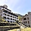Hotel Snowcrests Manor