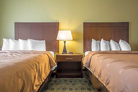 Queen Room with Two Queen Beds - Smoking