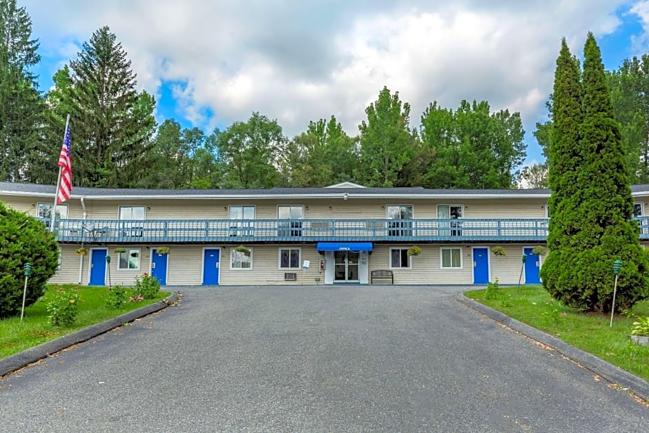 Econo Lodge Lee - Great Barrington