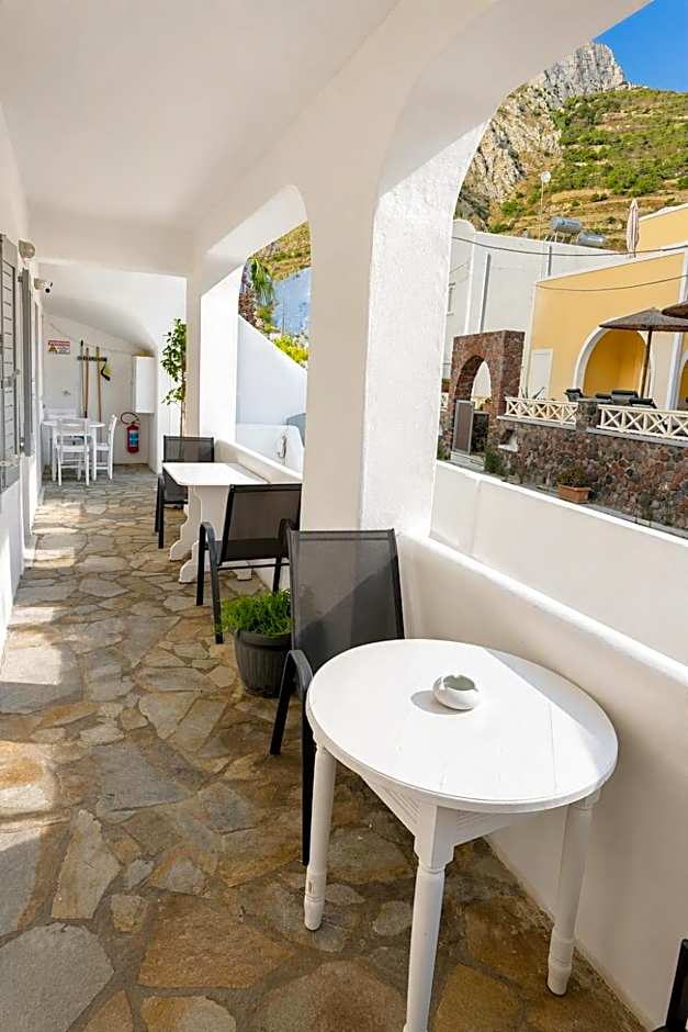 Zacharakis Studios