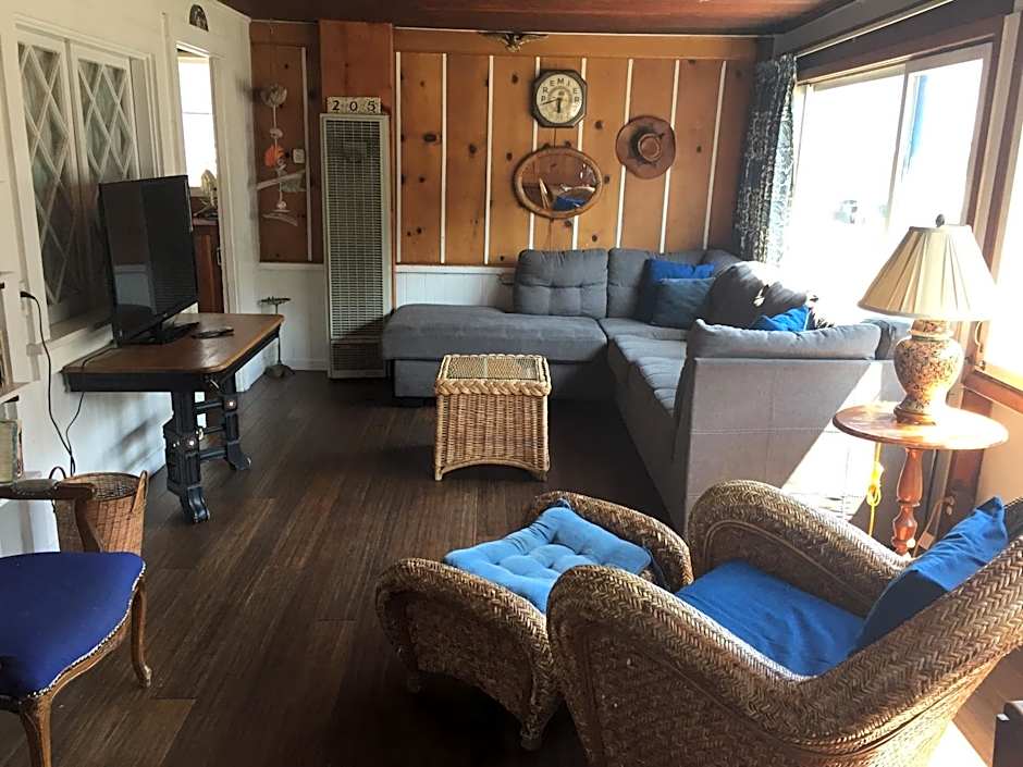 Catalina Island Seacrest Inn