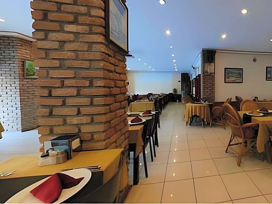 Han Deluxe Hotel