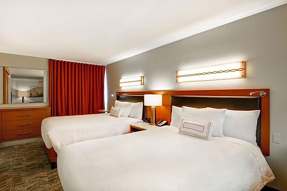 Photo 1 of 4 of Executive 1 Queen Bed Suite
