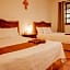 Hotel Holly