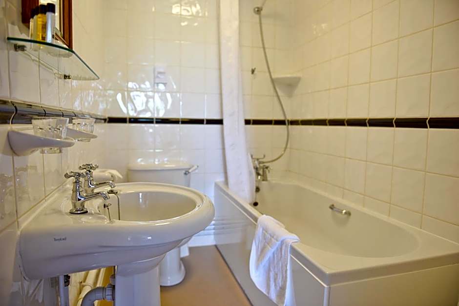 The Riviera Hotel & Apartments - Alum Chine