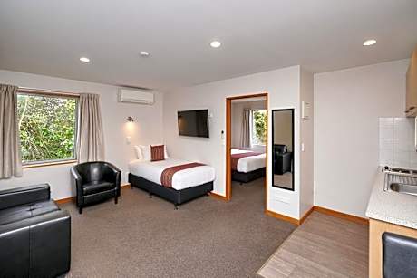 One-Bedroom Apartment with Spa Bath