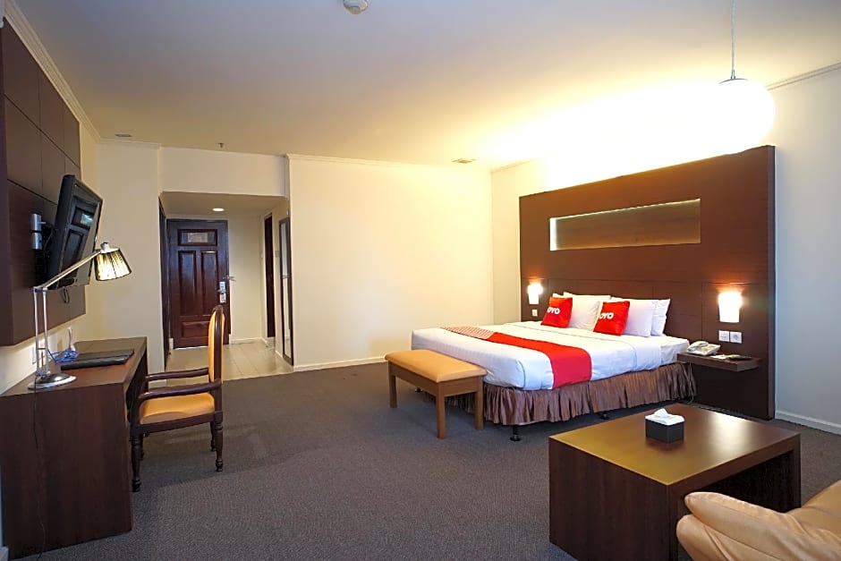 OYO 1735 Adika Bahtera Hotel