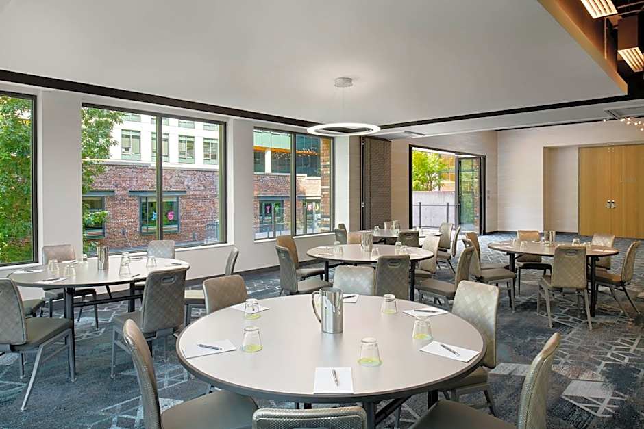 Astra Hotel, Seattle, a Tribute Portfolio Hotel by Marriott
