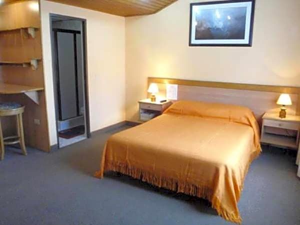 Hotel Charlies Place