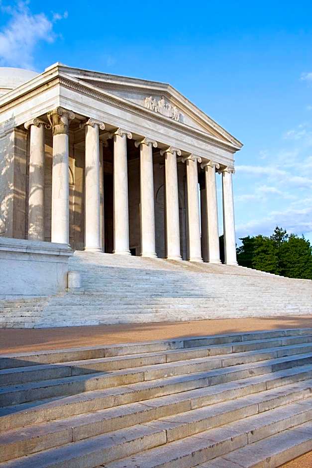 Kimpton George Hotel by IHG