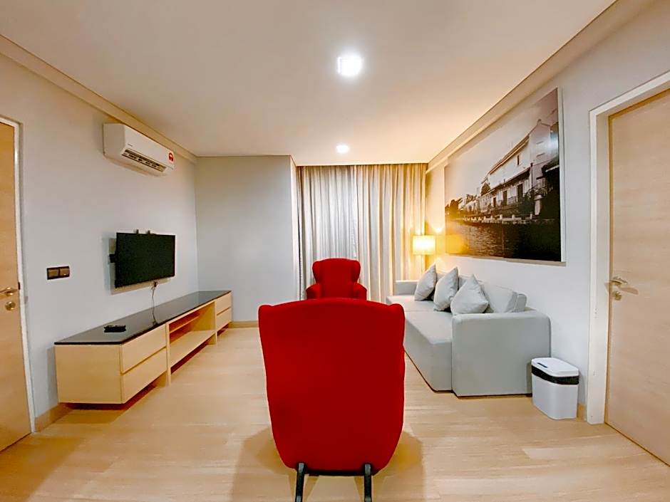 Straits Suite by C Homestay Malacca