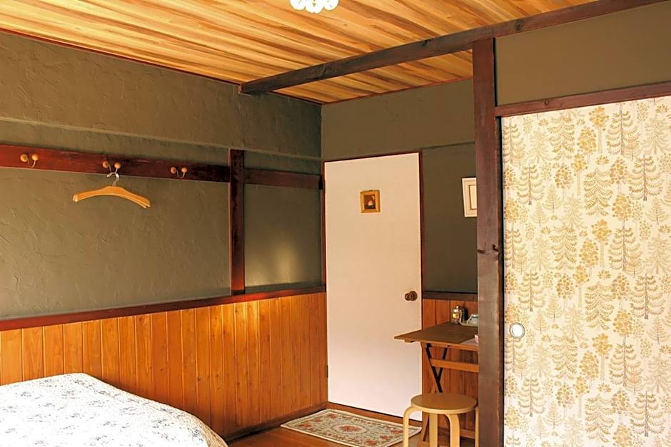 カフェロッジ Touch Wood