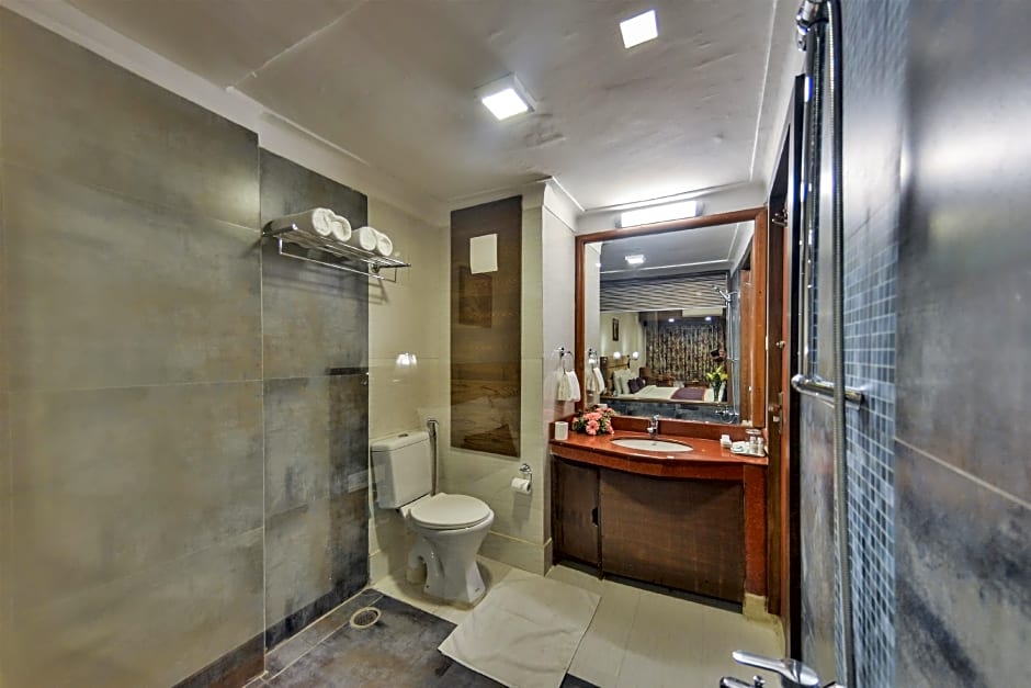 Batra Hotel and Residences