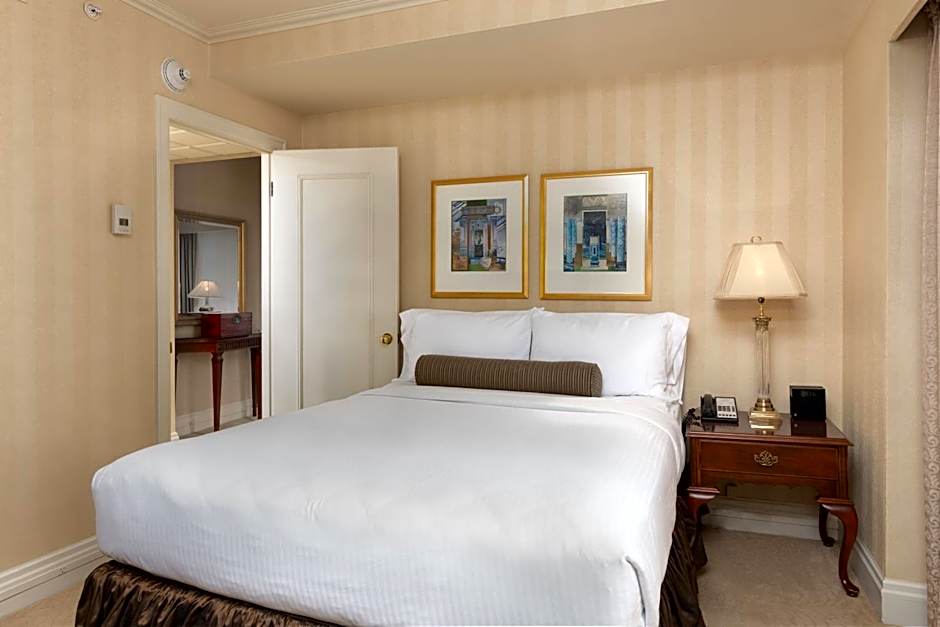 Mayflower Park Hotel