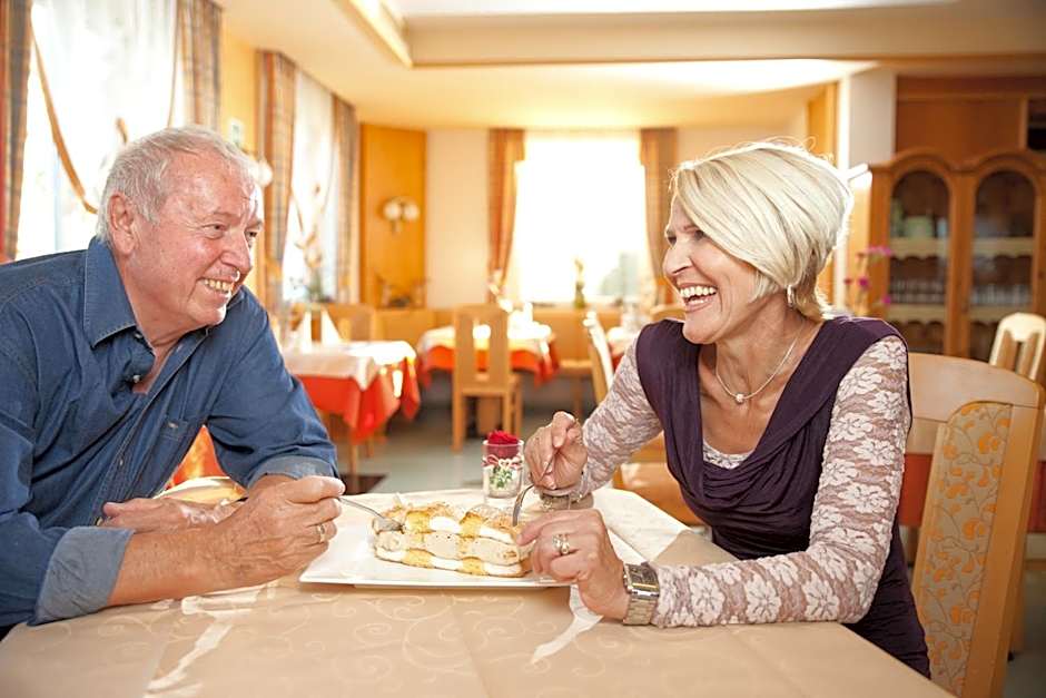 Hotel-Restaurant Teuschler-Mogg Bad Waltersdorf inklusiv Genusscard