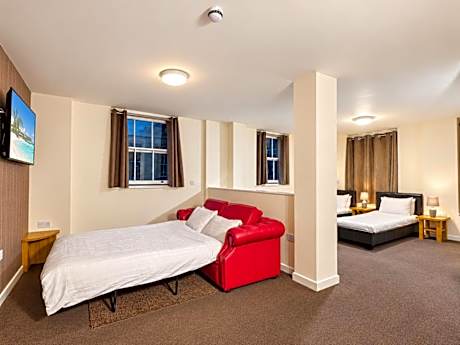Deluxe Triple Room