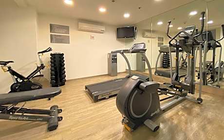 Hotel MX Forum Buenavista