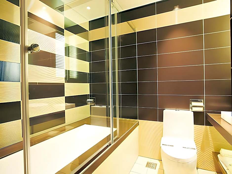 Royal Group Hotel Buo Ai Branch