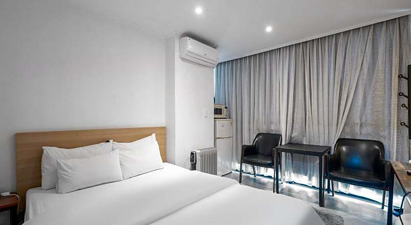 Pacific7 Hotel