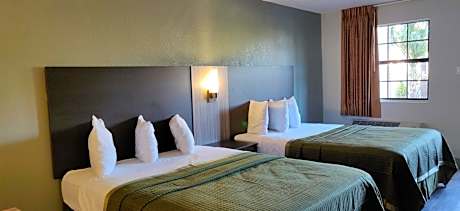 Queen Room with Two Queen Beds - Non-Smoking