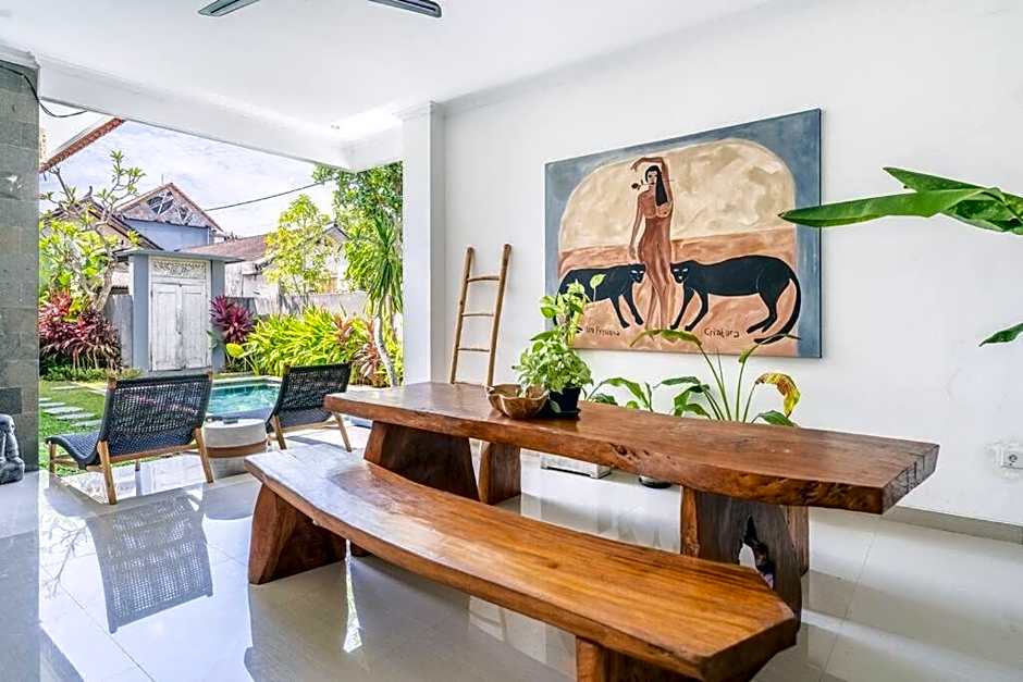 Charming 3 BR villa close Berawa beach