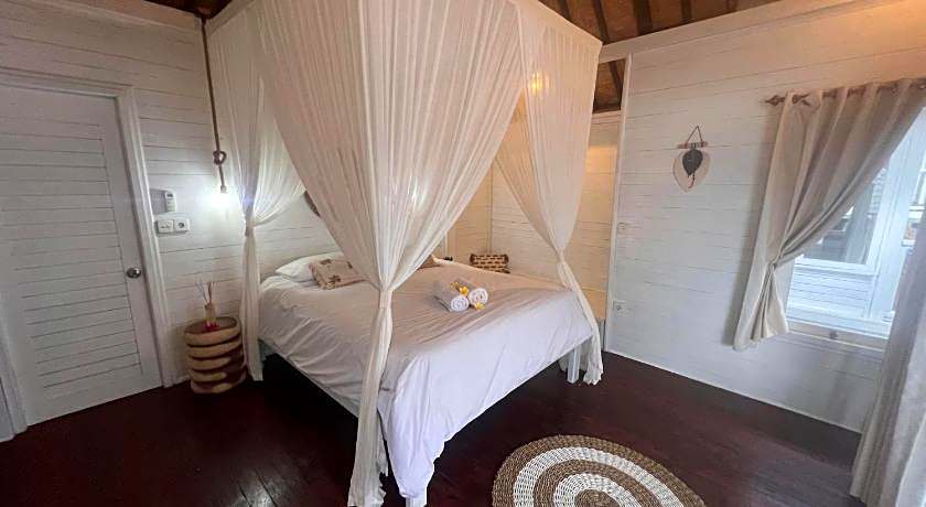 The Kubu 221 Ceningan