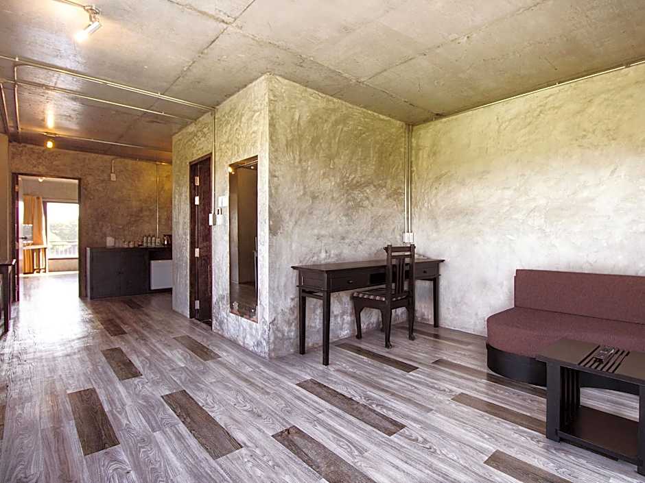 Photo 1 of 5 of Suite