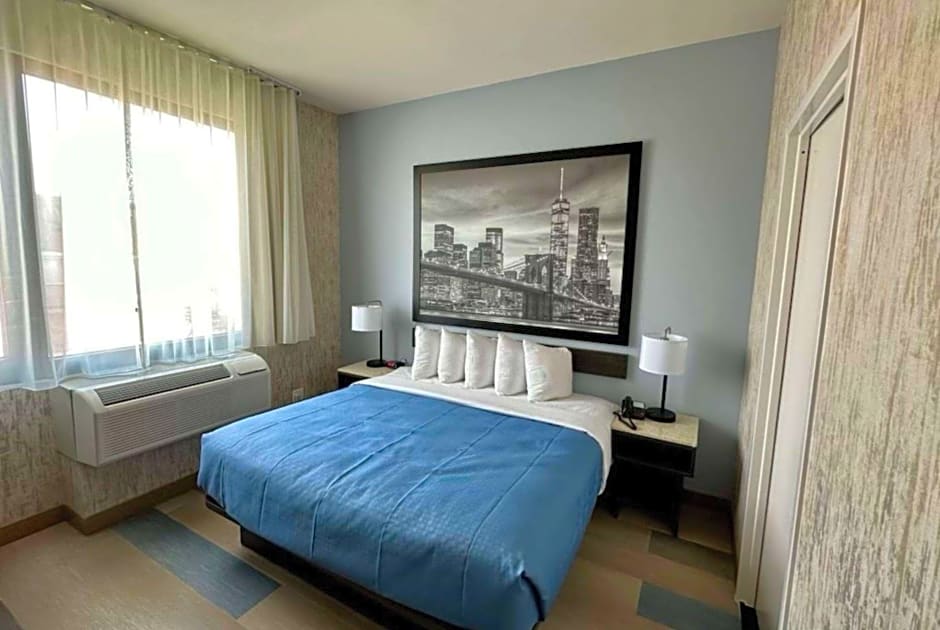 Super 8 by Wyndham Brooklyn Pennsylvania Ave