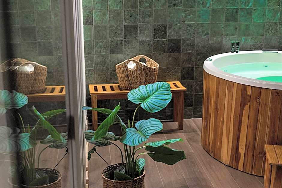 Hotel Black Tower Premium