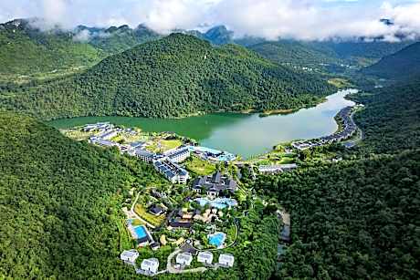 LN Dongfang Hot Spring Resort