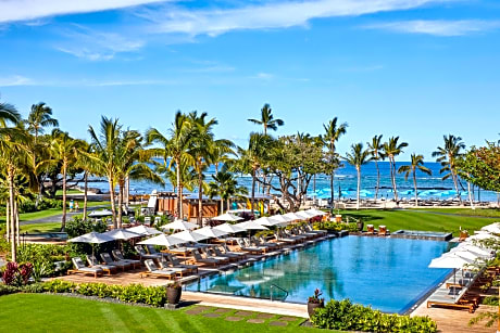 Mauna Lani Bay Hotel & Bungalows