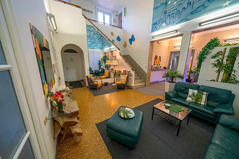 Hotel Cairoli