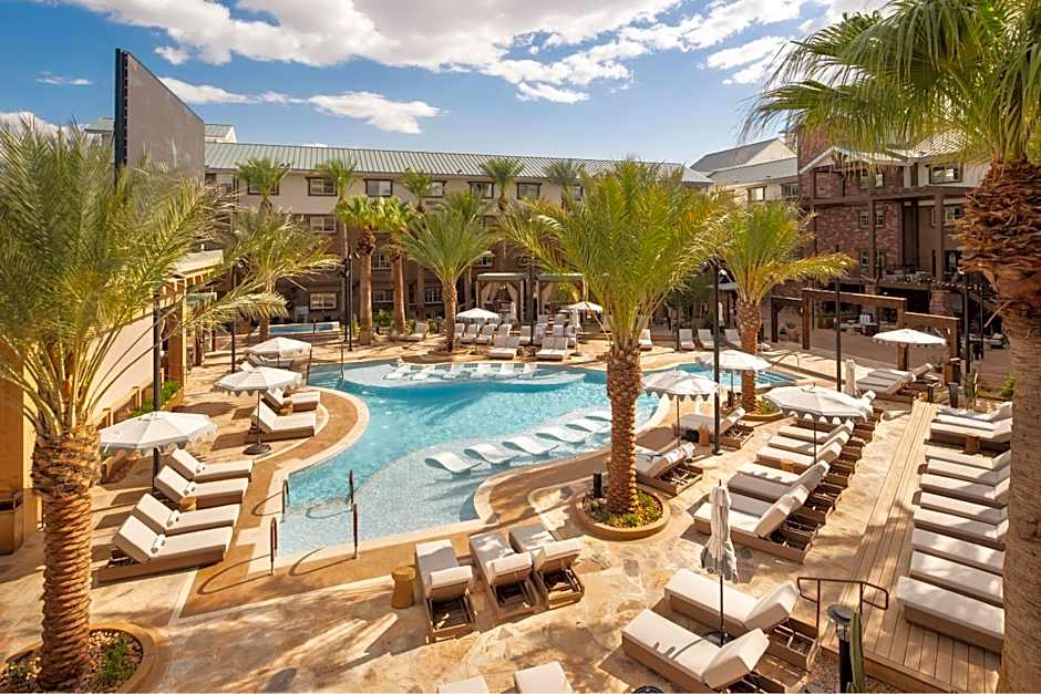 Silverton Casino Lodge - Newly Renovated