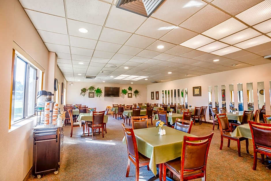 Quality Inn & Suites Escanaba North
