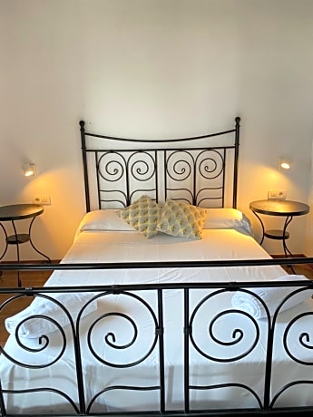 4-Bed Apartment Ensuite with Balcony
