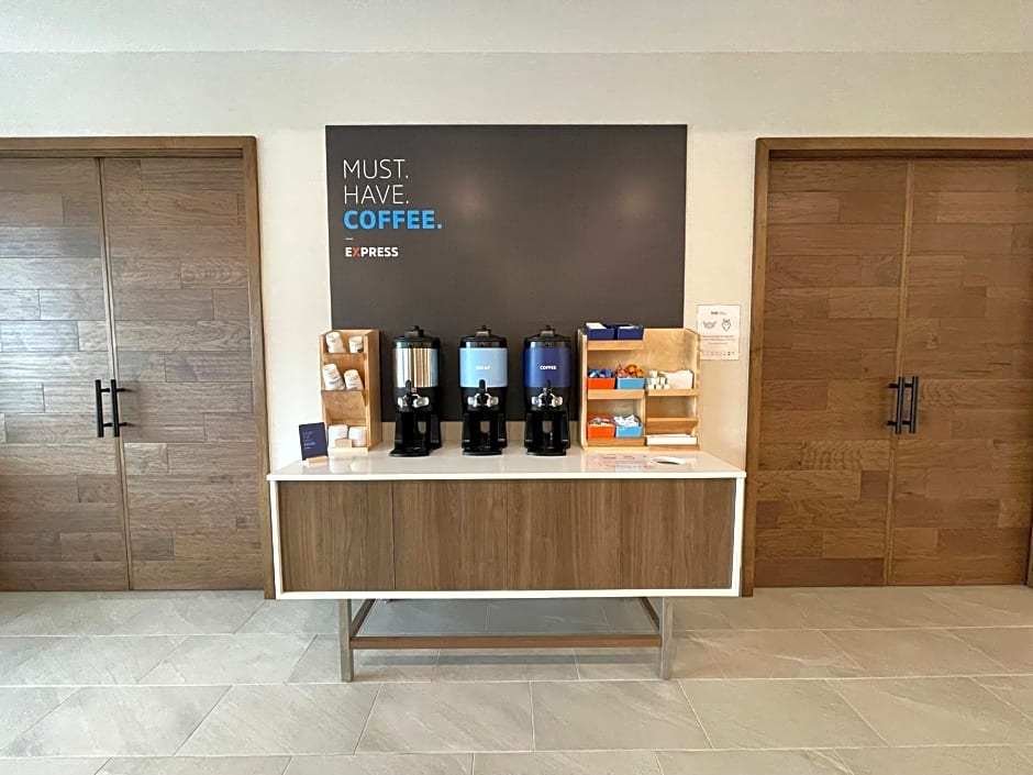 Holiday Inn Express and Suites Ft. Smith Airport By IHG